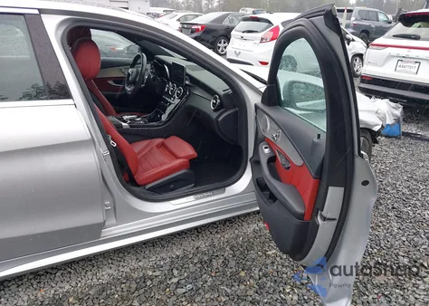 2016 Mercedes-Benz C 300 Sport z USA, uszkodzony, nr VIN 55SWF4JB7GU108951